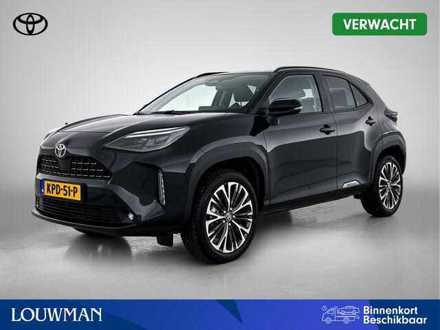 Toyota YARIS Cross 1.5 Hybrid 130 Executive + | BTW voertuig | dodehoek detectie | Parkeersensoren voor+achter | Elektrische achterklep | Stoel+stuurverwarming | Draadloze telefoonlader | Apple CarPlay/Android Auto |