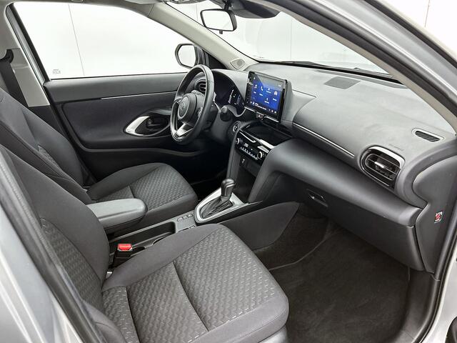 Toyota YARIS Cross 1.5 Hybrid 115 Active + | BTW voertuig | Dodehoek detectie | Parkeersensoren voor+achter | Stoelverwarming | Keyless Entry/Start | Apple CarPlay/Android Auto | Achteruitrijcamera |