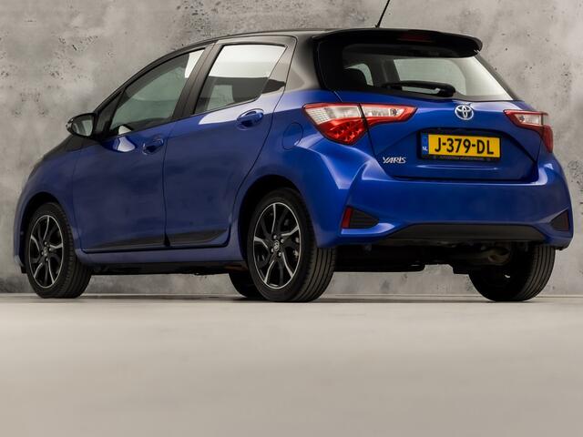 Toyota YARIS 1.5 Hybrid Sport 136Pk Automaat (NAVIGATIE, CLIMATE, CAMERA, SPORTSTOELEN, CRUISE, LM VELGEN, NIEUWE APK, NIEUWSTAAT)