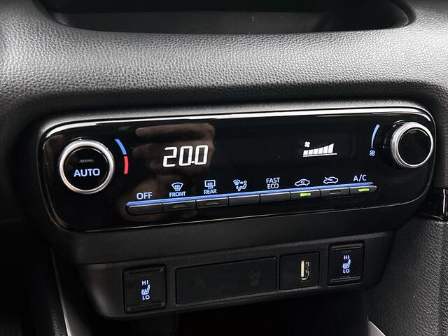 Toyota YARIS 1.5 Hybrid Style JBL | Dealer Onderhouden | Stoelverwarming | Draadloze telefoonlader | Navigatie | Apple CarPlay/Android Auto | Climate Control | Achteruitrijcamera |