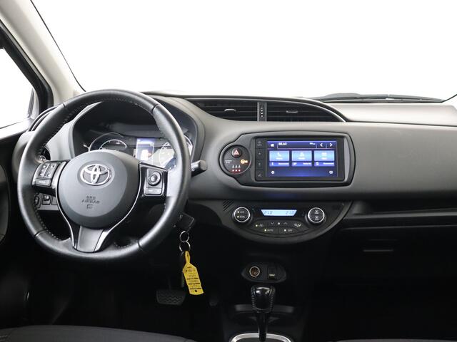 Toyota YARIS 1.5 Hybrid Dynamic Limited | Apple CarPlay/Android Auto | Stoelverwarming | Climate Control | Achteruitrijcamera |
