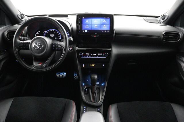 Toyota YARIS Cross 1.5 Hybrid GR Sport | JBL Audio | Stoelverwarming | Elektrische achterklep | Achteruitrijcamera| Parkeersensoren | Apple Carplay | Android Auto |