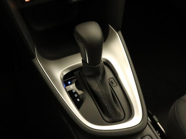 Toyota YARIS Cross 1.5 Hybrid 115 Active -NIEUWE AUTO DIRECT UIT VOORRAAD LEVERBAAR - APPLE CARPLAY/ ANDROID AUTO - CLIMATE CONTROL - VOORRUITVERWARMING - STUURVERWARMING - STOELVERWARMING - ADAPTIEVE CRUISE CONTROL - CAMERA - DAB AUDIO