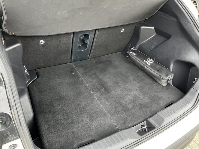 Toyota YARIS Cross 1.5 Hybrid Dynamic Limited Stoel Verwarming Parkeer en Dodehoek Sensoren