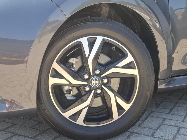 Toyota YARIS 1.5 Hybrid 115 First Edition | Android Auto/Apple Carplay | LM Velgen 16" | Achteruitrijcamera + PDC Voor/Achter | Cruise Control Adaptief | DAB | Airco |