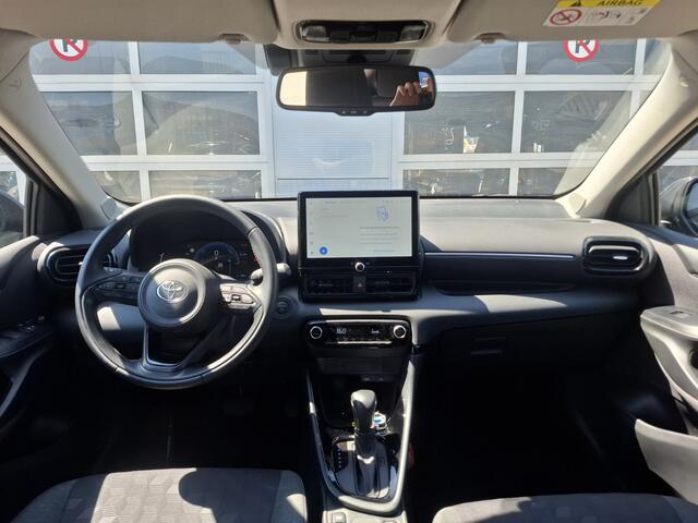 Toyota YARIS 1.5 Hybrid 115 First Edition | Android Auto/Apple Carplay | LM Velgen 16" | Achteruitrijcamera + PDC Voor/Achter | Cruise Control Adaptief | DAB | Airco |
