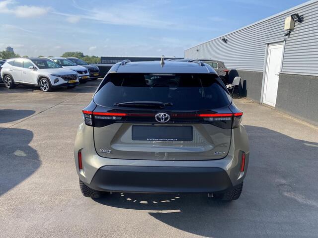 Toyota YARIS Cross 1.5 Hybrid 130 Executive Panaramadak, Stoelverwarming, PDC, Smart Key, LMV, LED, Navigatie, Achteruitrijcamera