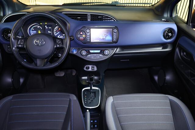 Toyota YARIS 1.5 Hybrid Bi-Tone Plus AUTOM CLIMA CAMERA LANE CRUISE KEYLESS BOTSWAARSCH 18