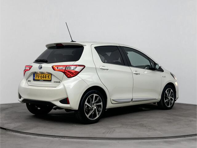 Toyota YARIS 1.5 Hybrid Premium | NL-Auto | Full Options |