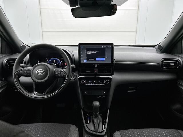 Toyota YARIS Cross 1.5 Hybrid 115 Dynamic + Comfort Pack | NIEUW GEREGISTREERDE AUTO | Stoel + Stuur + Voorruit verwarming | Blindspot | PDC V+A |