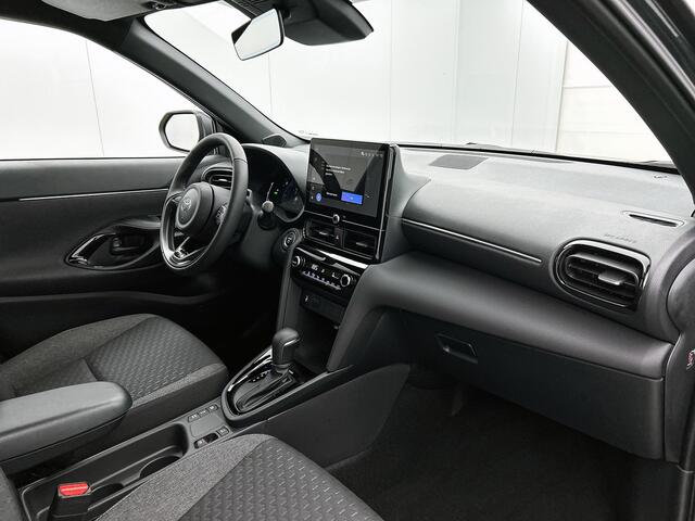 Toyota YARIS Cross 1.5 Hybrid 115 Dynamic + Comfort Pack | NIEUW GEREGISTREERDE AUTO | Stoel + Stuur + Voorruit verwarming | Blindspot | PDC V+A |