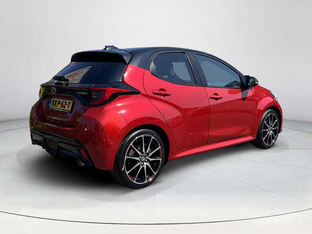 Toyota YARIS 1.5 Hybrid GR Sport | Navigatie | Stoelverwarming | Dode hoek waarschuwing | Head up display |