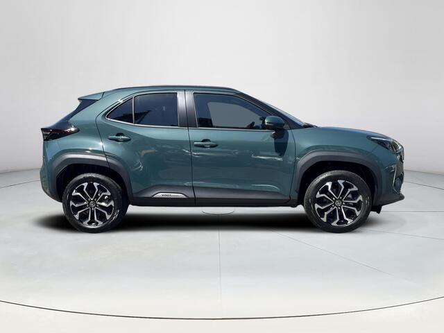 Toyota YARIS Cross 1.5 Hybrid 115 Dynamic | Forest green metallic | Comfort pack | Nieuw uit voorraad leverbaar |