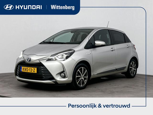 Toyota YARIS 1.5 Hybrid Y20 Limited | Bi-Tone | Parkeersensoren achter | Navi | L.M. velgen | Cruise control |