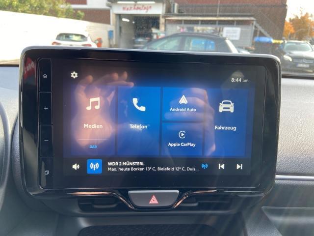 Toyota YARIS Hybrid 115 Dynamic 1e Eigenaar | BTW | Fabrieks Garantie | Stoelverwarming | Camera | Navi | Carplay | ACC | Climate | Keyless | Bots | Full Led | PDC