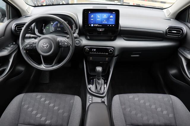 Toyota YARIS 1.5 Hybrid 115 Dynamic, Comfort Pack, All Seasons, Stoel- en stuurverwarming