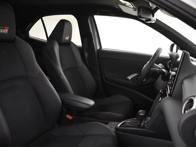 Toyota YARIS Cross 1.5 Hybrid 130 GR Sport | Blindspot | PDC V+A | Stoelverw. |