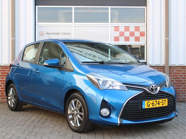 Toyota YARIS 1.0 VVT-i Aspiration Edition S /15'LM/AIRCO/Camera/CV/PDC/Lane assist/Stoelverwarming/Bluetooth/ISOFIX!