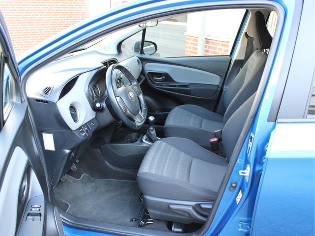 Toyota YARIS 1.0 VVT-i Aspiration Edition S /15'LM/AIRCO/Camera/CV/PDC/Lane assist/Stoelverwarming/Bluetooth/ISOFIX!