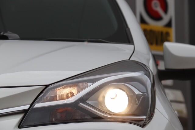 Toyota YARIS 1.5 Hybrid Y20 Automaat, Stoelverwarming, Carplay, Camera