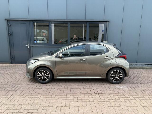 Toyota YARIS 1.5 Hybrid Dynamic 5-drs. ADAPT.CRUISE/CAMERA/NAVI/CARPLAY/LED