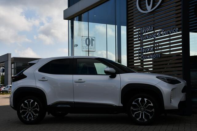 Toyota YARIS Cross 1.5 Hybrid First Edition Limited Automaat 116pk | Parkeersensoren voor en achter | Trekhaak | Cruise control adaptief |