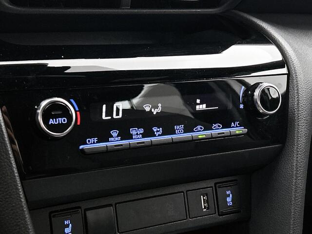 Toyota YARIS Cross 1.5 Hybrid Dynamic Comfort Pakket incl. dodehoeksensoren.