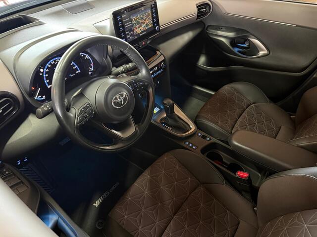 Toyota YARIS Cross 1.5 Hybrid Adventure Pano / HUD / 360 Camera / Trekhaak