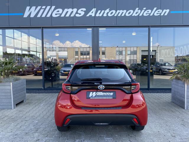 Toyota YARIS 1.5 Hybrid 115 Active App Connect , Camera