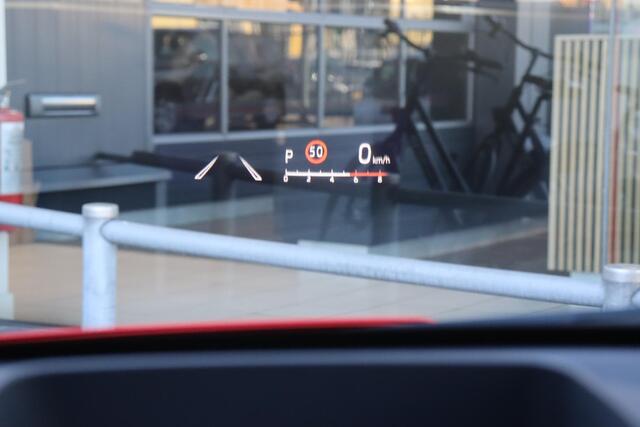 Toyota YARIS 1.5 Hybrid Launch Edition, Parkeersensoren , Navigatie , Stoelverwarming , Head-Up-Display