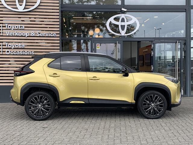 Toyota YARIS Cross 1.5 Hybrid Adventure | Navigatie | Camera | Adaptieve Cruise Control | Climate Control | Stuurwiel en Stoel Verwarming | Elektrische Achterklep | LM-velgen |