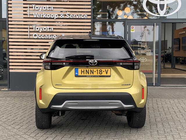 Toyota YARIS Cross 1.5 Hybrid Adventure | Navigatie | Camera | Adaptieve Cruise Control | Climate Control | Stuurwiel en Stoel Verwarming | Elektrische Achterklep | LM-velgen |