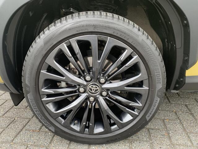 Toyota YARIS Cross 1.5 Hybrid Adventure | Navigatie | Camera | Adaptieve Cruise Control | Climate Control | Stuurwiel en Stoel Verwarming | Elektrische Achterklep | LM-velgen |