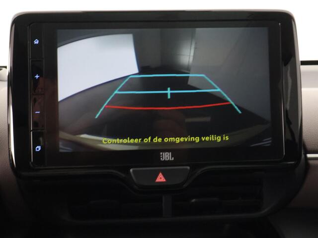 Toyota YARIS Cross 1.5 Hybrid Executive Bi-Tone | Panoramadak | Dodehoek Detectie | HUD | Navigatie