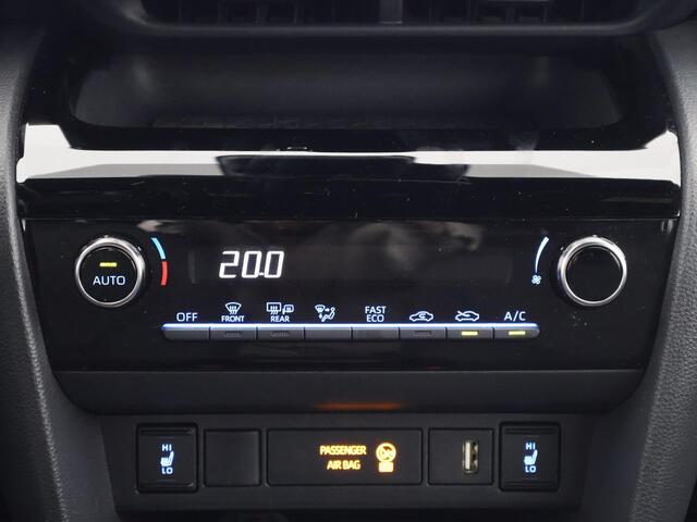 Toyota YARIS Cross 1.5 Hybrid 115 Dynamic Luxury Bi-Tone | Stuur- & Stoelverwarming | Apple Carplay & AndroidAUTO | Camera |