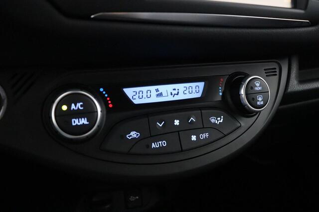Toyota YARIS 1.0 VVT-i Y20 | Cruise control | Navigatie | Lichtmetalen velgen |