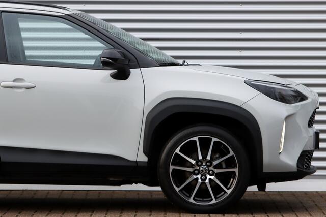 Toyota YARIS Cross 1.5 Hybrid GR Sport Dynamic Gray Metallic