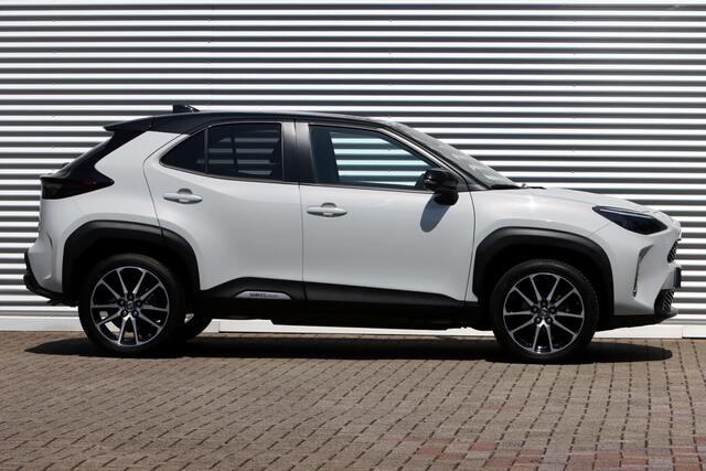 Toyota YARIS Cross 1.5 Hybrid GR Sport JBL / Head-up / Navi