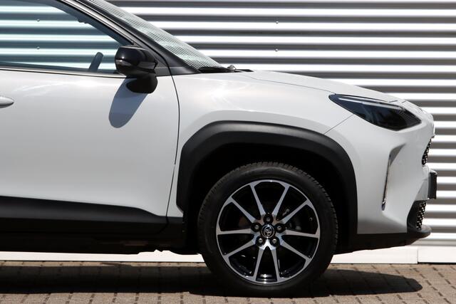 Toyota YARIS Cross 1.5 Hybrid GR Sport JBL / Head-up / Navi