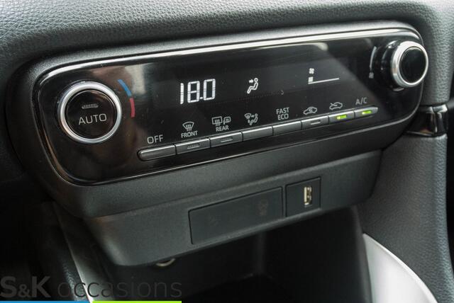 Toyota YARIS 1.5 Hybrid 115 Business NAVI 10j Garantie