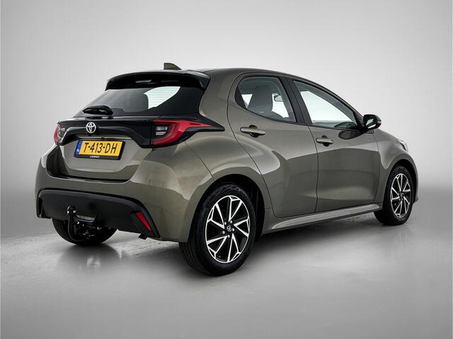 Toyota YARIS 1.5 VVT-i Dynamic | Dealer onderhouden | Navigatie | Trekhaak afneembaar | Airco | Achteruitrijcamera | Apple CarPlay/Android Auto | Cruise Control Adaptive | Leseman opg 11-7