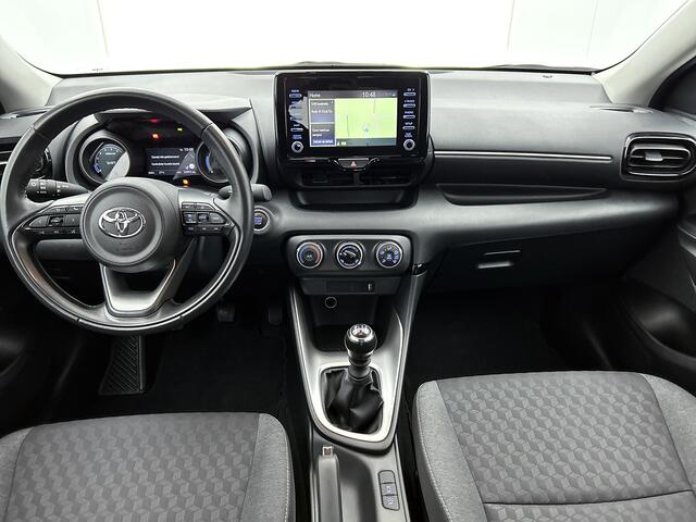 Toyota YARIS 1.5 VVT-i Dynamic | Dealer onderhouden | Navigatie | Trekhaak afneembaar | Airco | Achteruitrijcamera | Apple CarPlay/Android Auto | Cruise Control Adaptive | Leseman opg 11-7