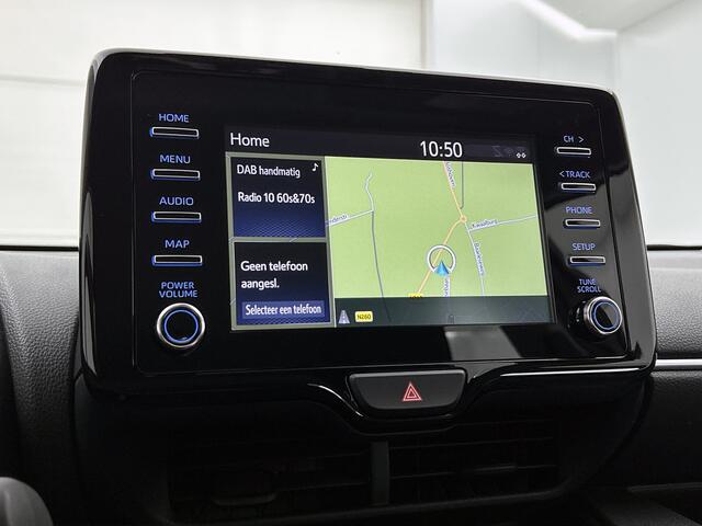 Toyota YARIS 1.5 VVT-i Dynamic | Dealer onderhouden | Navigatie | Trekhaak afneembaar | Airco | Achteruitrijcamera | Apple CarPlay/Android Auto | Cruise Control Adaptive | Leseman opg 11-7