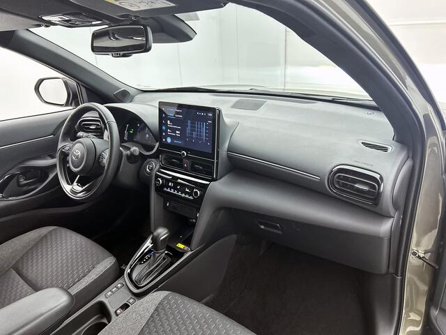 Toyota YARIS Cross 1.5 Hybrid 115 First Edition + | BTW voertuig | Stoel+stuurverwarming | Draadloze telefoonlader | Cruise Control Adaptive | Apple CarPlay/Android Auto | Achteruitrijcamera |