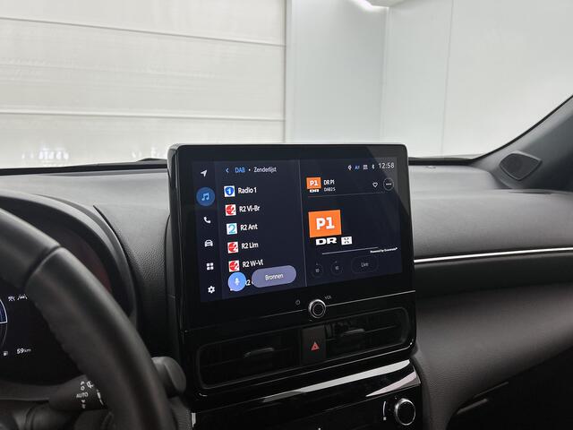 Toyota YARIS Cross 1.5 Hybrid 115 First Edition + | BTW voertuig | Stoel+stuurverwarming | Draadloze telefoonlader | Cruise Control Adaptive | Apple CarPlay/Android Auto | Achteruitrijcamera |
