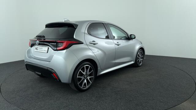 Toyota YARIS 1.5 Hybrid 115 Executive | Rijklaar | Dealeronderhouden | Stoelverwarming | Parkeersensoren