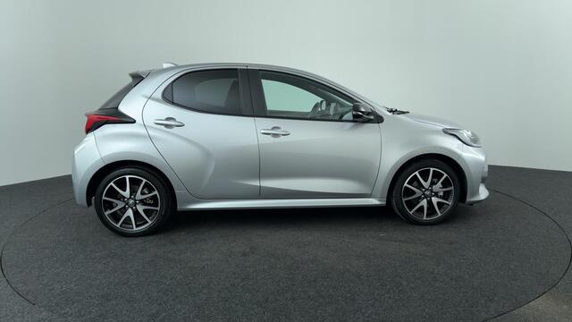 Toyota YARIS 1.5 Hybrid 115 Executive | Rijklaar | Dealeronderhouden | Stoelverwarming | Parkeersensoren