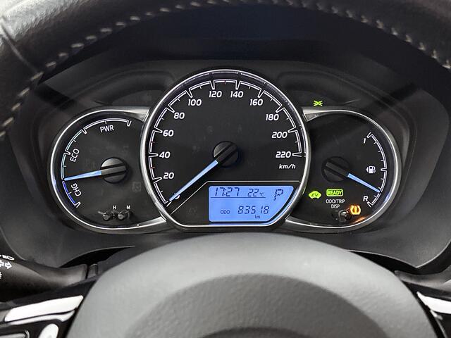 Toyota YARIS 1.5 Hybrid Dynamic | Navigatie | Climate Control | Parkeersensoren achter | LMV |
