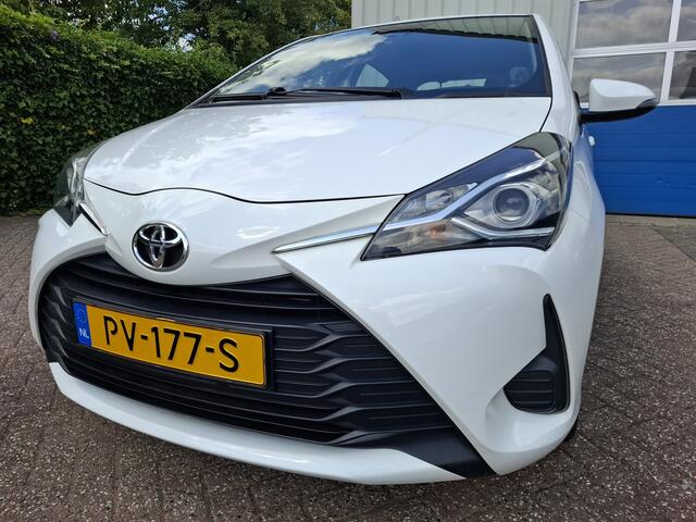 Toyota YARIS 1.5 VVT-i Aspiration CLIMAT/CRUISE/TREKHAAK AUTOMAAT 111PK