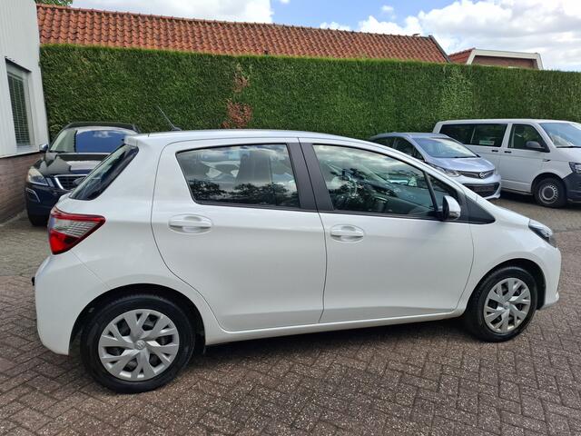 Toyota YARIS 1.5 VVT-i Aspiration CLIMAT/CRUISE/TREKHAAK AUTOMAAT 111PK